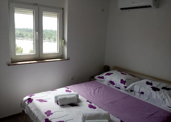 Tereza Апартаменты Обровац