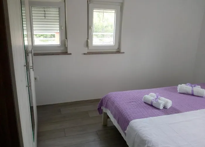 Tereza Апартаменты Обровац